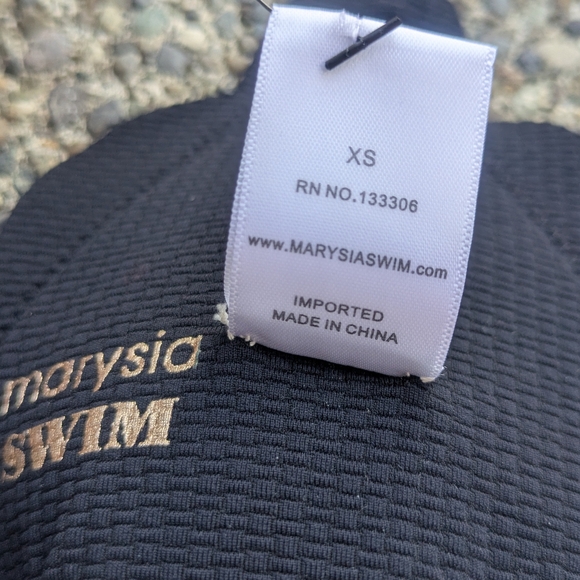 Marysia Swim Black Scallop Edge Bikini Top - Picture 4 of 4